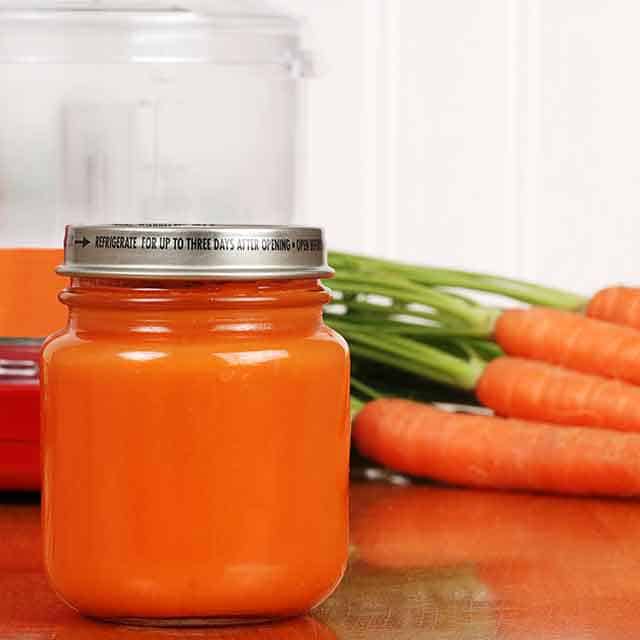 Homemade carrot baby food in a jr