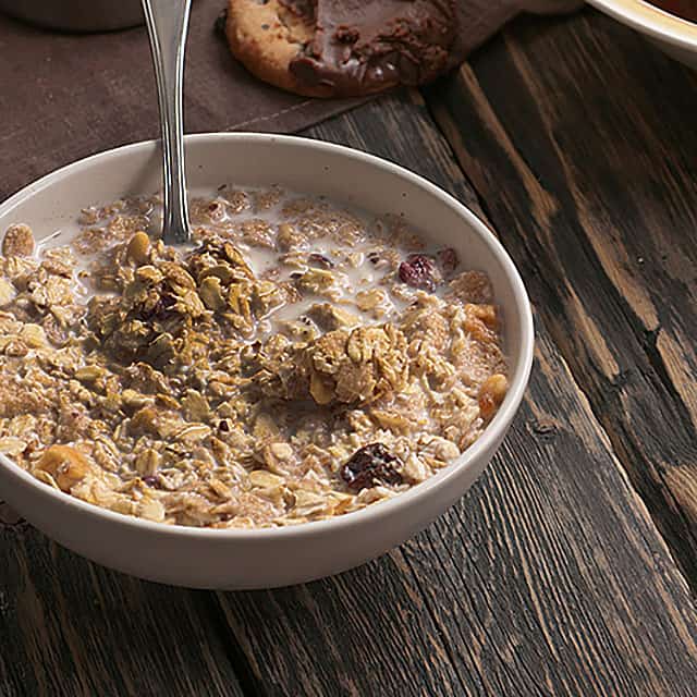 Overnight Oats with Crofter’s SuperFruit & Dates