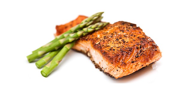 air fried salmon with asparagus